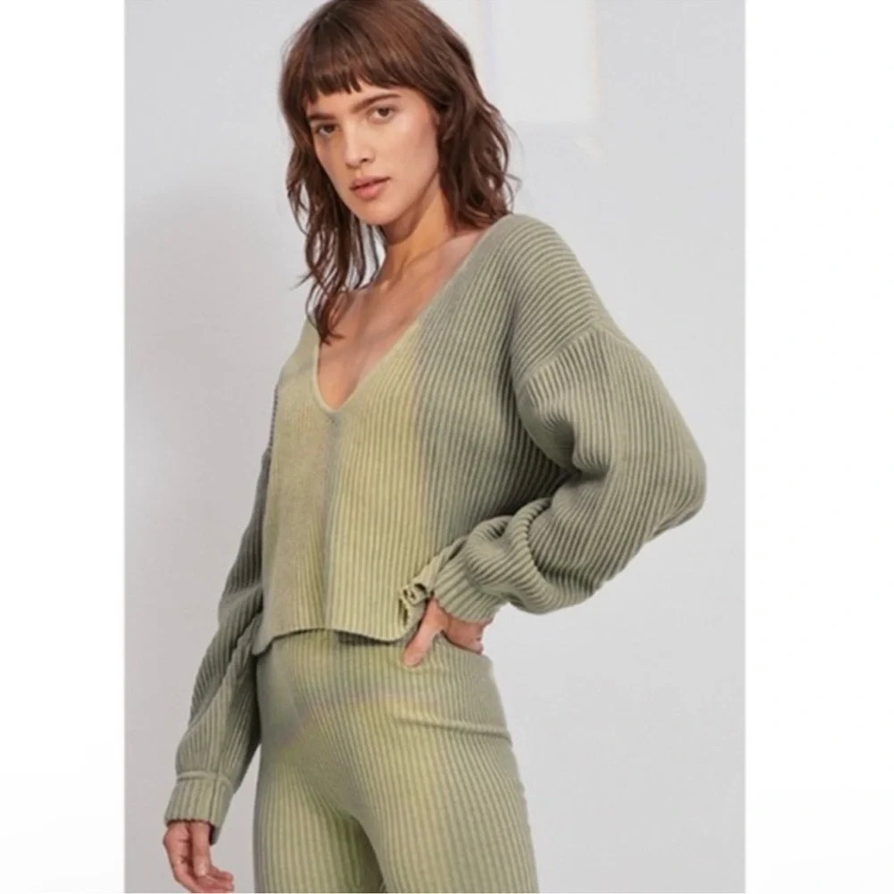 Lunya Cozy Cotton Silk Rib Sweater Reversible Light Green Medium NWT Luxury Fall